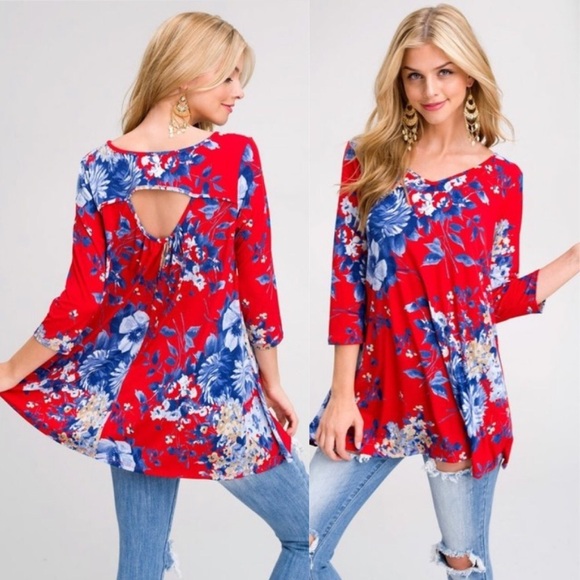 Tops - LAST! Keyhole back floral swing top